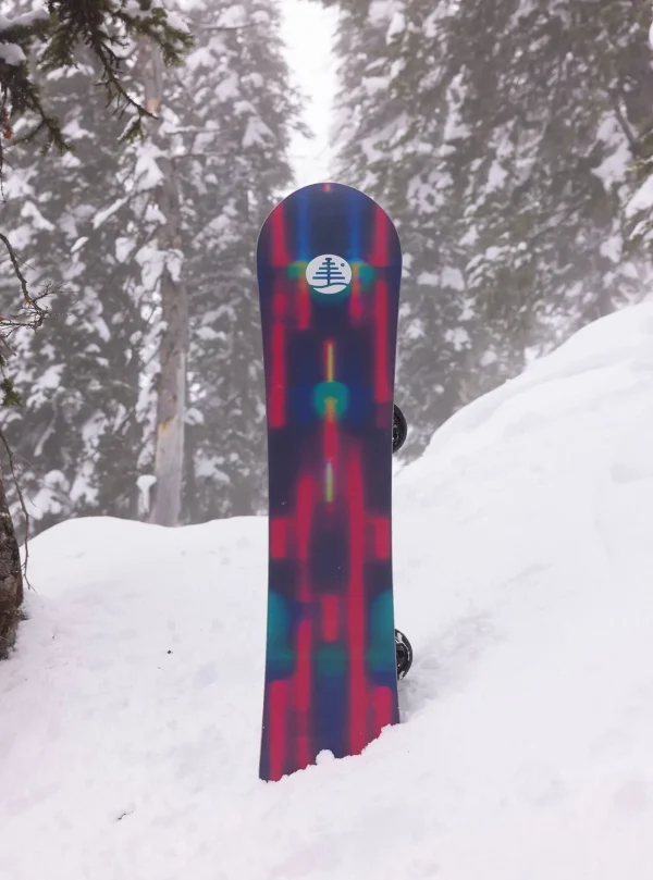 Burton Family Tree Alekesam Camber Snowboard