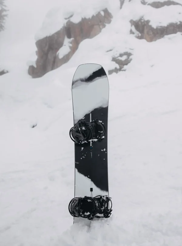 Burton Family Tree Hometown Hero Camber Snowboard